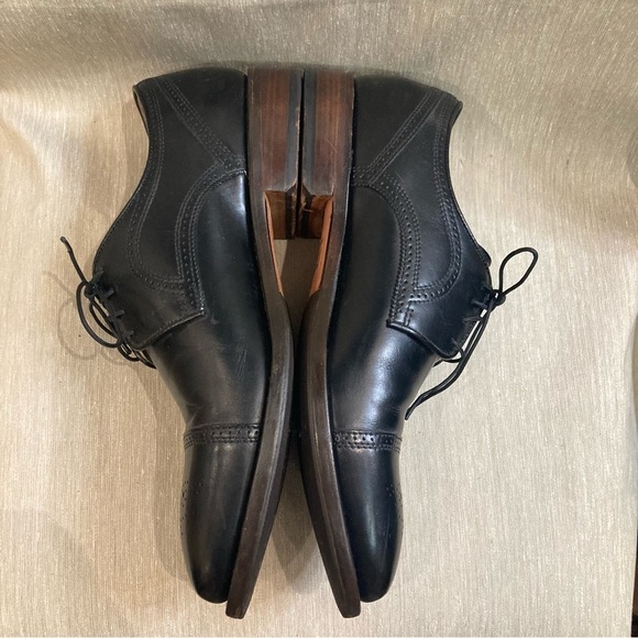 JOHNSTON & MURPHY Sz 10 Lace Up Oxford Wingtip Leather Dress Shoes - Picture 5 of 11